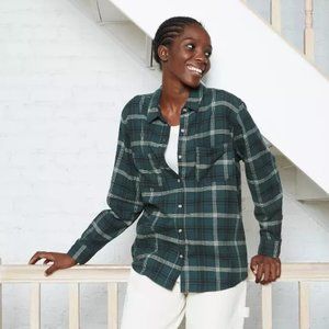 Universal Thread | Green Plaid Button-Up - NWT